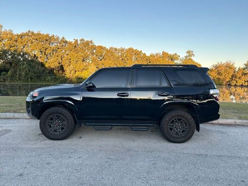 Used 2024 Toyota 4Runner TRD Off-Road Premium w/ Moonroof Package image 3