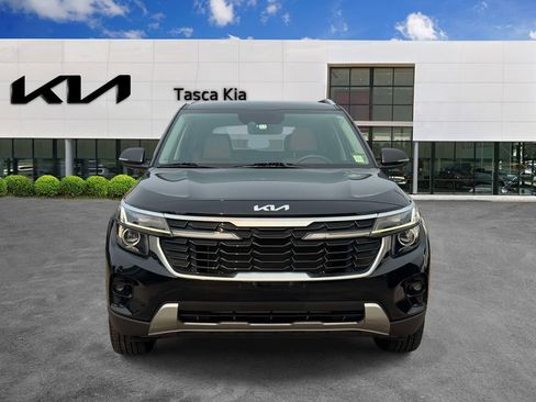 Used 2024 Kia Seltos EX AWD/4WD image 2