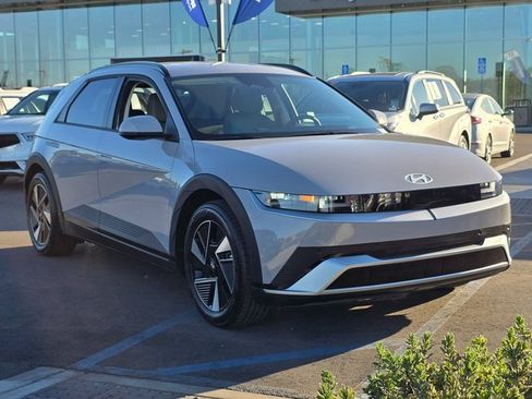 Used 2025 Hyundai Ioniq 5 SEL image 4