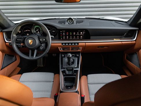 Certified 2023 Porsche 911 Sport Classic RWD image 20