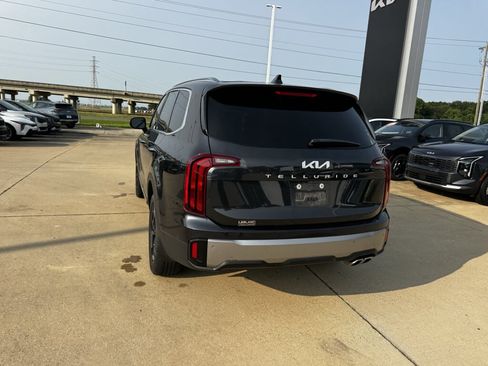 Certified 2025 Kia Telluride S FWD image 23
