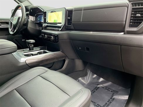 Used 2024 Chevrolet Silverado 1500 LTZ w/ LTZ Convenience Package II image 28