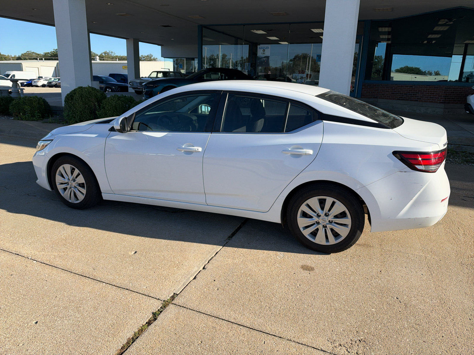 Used 2022 Nissan Sentra S FWD image 9