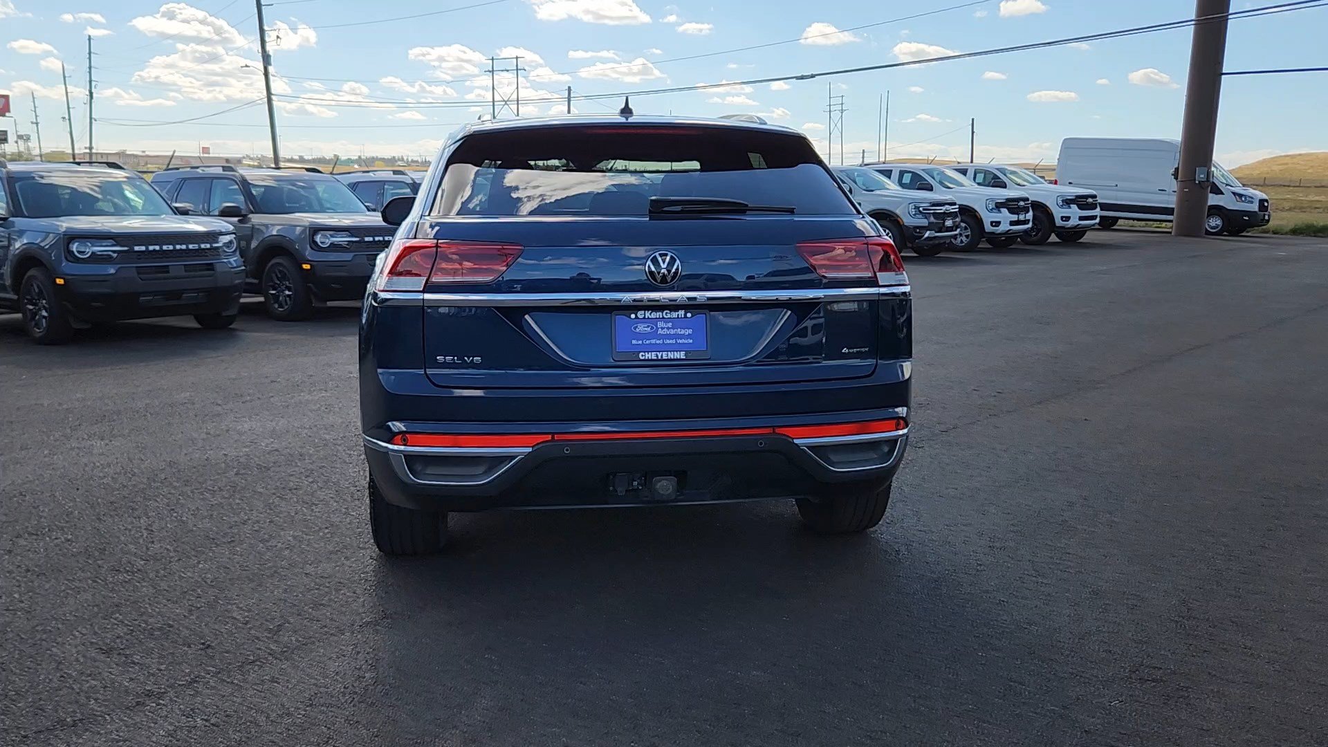Used 2023 Volkswagen Atlas Cross Sport SEL AWD/4WD image 4