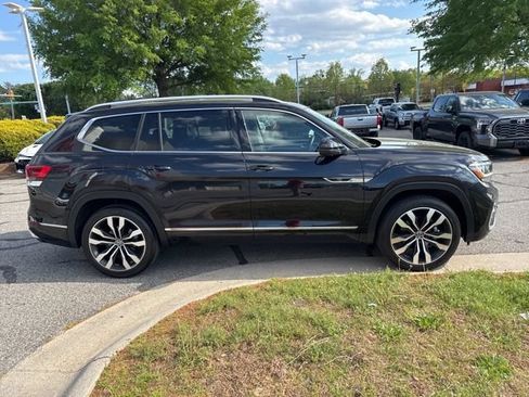 Used 2022 Volkswagen Atlas SEL Premium AWD/4WD image 6