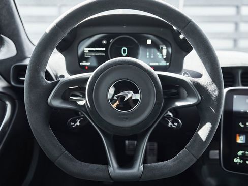 Used 2024 McLaren Artura image 35