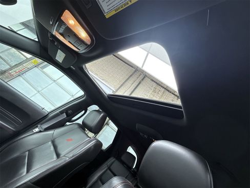 Used 2024 Dodge Durango GT image 29