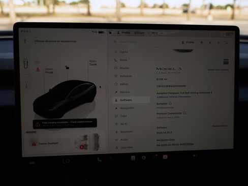 Used 2025 Tesla Model 3 Long Range image 24