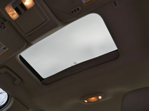 Used 2017 Ford Taurus Limited image 6