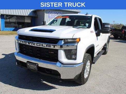 Used 2023 Chevrolet Silverado 2500 LT AWD/4WD image 3