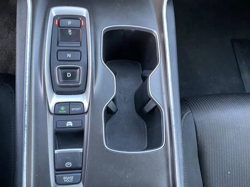 Used 2021 Honda Accord Hybrid image 16