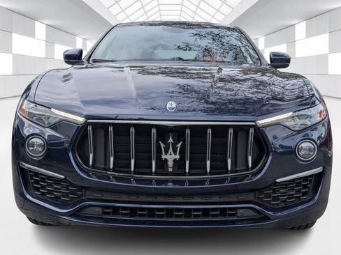 Used 2022 Maserati Levante GT AWD/4WD image 2