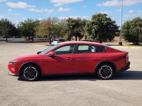 New 2025 Kia K4 EX image 3