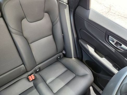 Certified 2025 Volvo XC60 B5 Plus AWD/4WD image 17