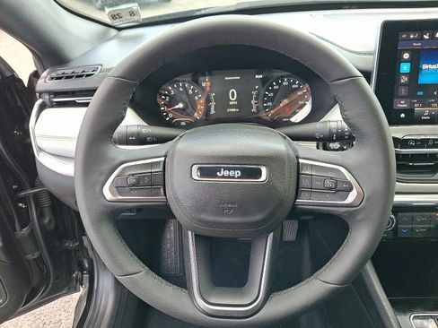 Used 2023 Jeep Compass Limited AWD/4WD image 19