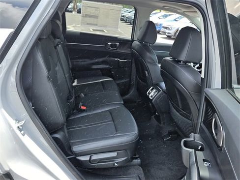 New 2025 Kia Sorento S w/ Panoramic Sunroof Package image 11