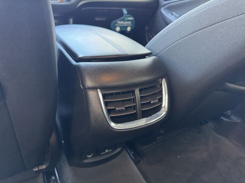Certified 2018 Chevrolet Malibu LT FWD image 16
