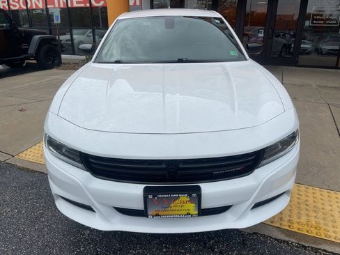 Used 2023 Dodge Charger SXT image 9