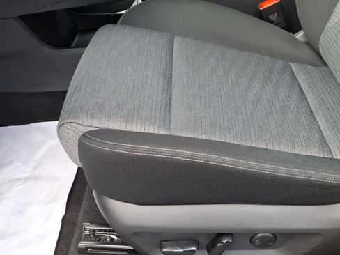 Certified 2023 Nissan Rogue SV image 7