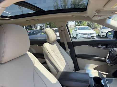 Used 2019 Lincoln Nautilus Reserve AWD/4WD image 30