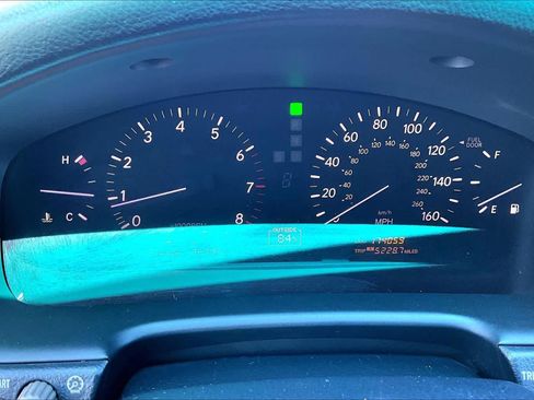 Used 2004 Lexus LS 430 RWD image 23