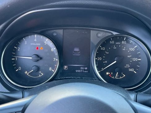 Used 2018 Nissan Rogue Sport S FWD image 31
