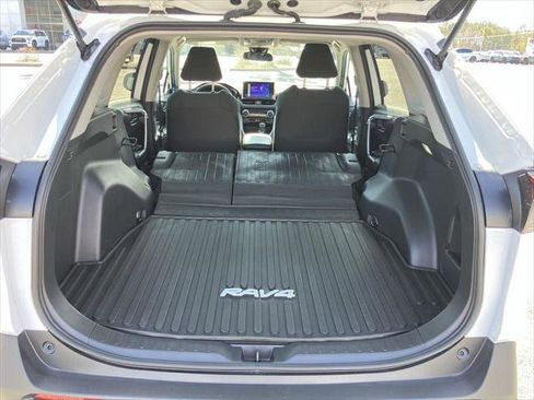 Certified 2023 Toyota RAV4 LE image 25