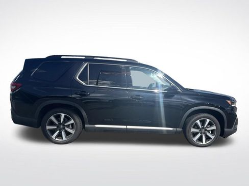 Used 2023 Honda Pilot Touring image 8