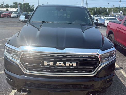 Used 2022 RAM 1500 Limited w/ Body-Colour Bumper Group AWD/4WD image 2