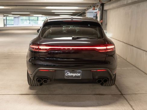 Certified 2023 Porsche Macan AWD/4WD image 10