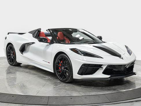 Used 2024 Chevrolet Corvette Stingray Premium Conv w/ Z51 Performance Package image 8