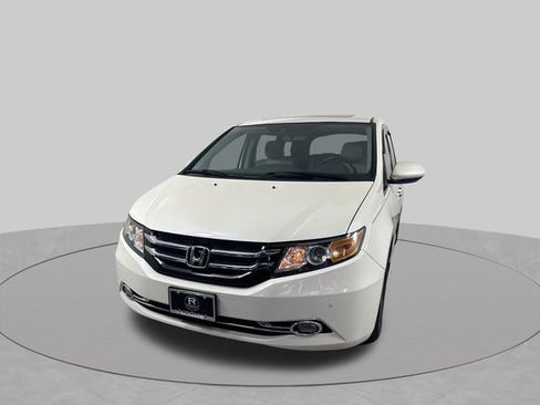 Used 2015 Honda Odyssey Touring Elite image 25