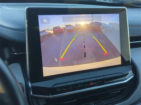 Used 2022 Jeep Compass Limited image 18