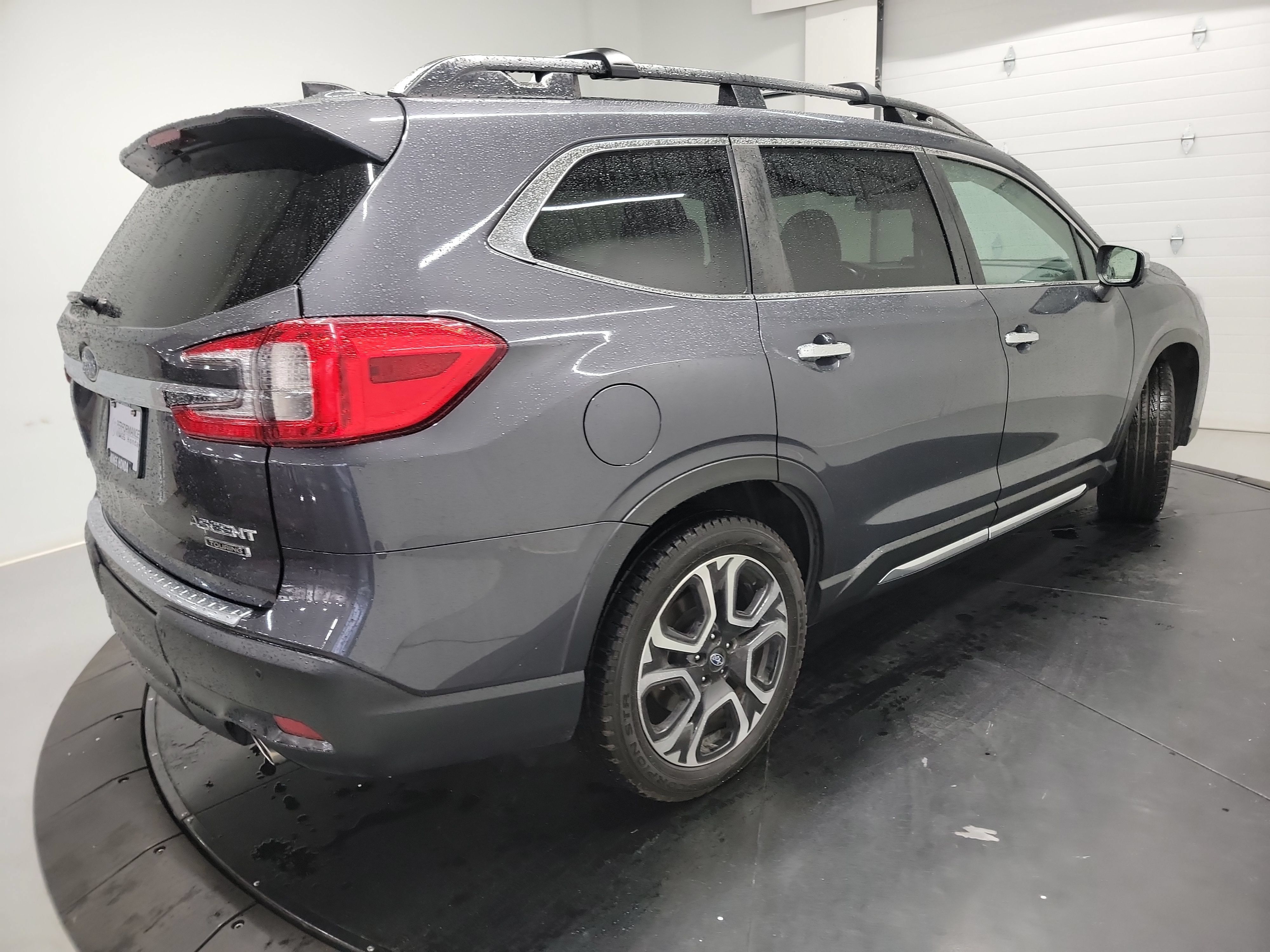 Used 2023 Subaru Ascent Touring AWD/4WD image 9
