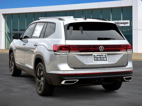 New 2026 Volkswagen Atlas SE FWD image 6