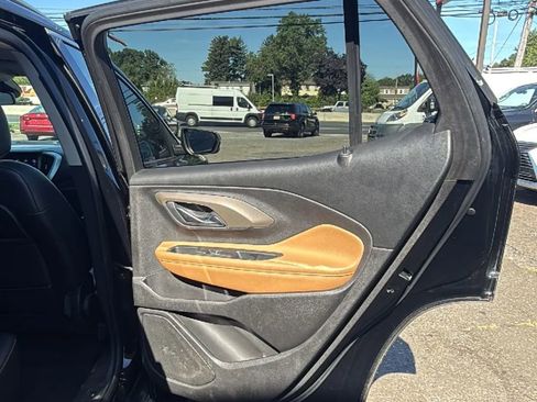 Used 2021 GMC Terrain SLT image 15