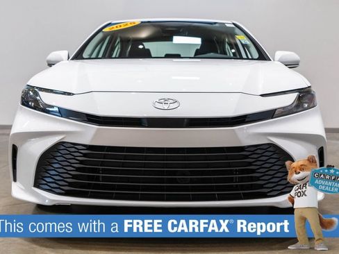 Used 2025 Toyota Camry LE AWD/4WD image 2
