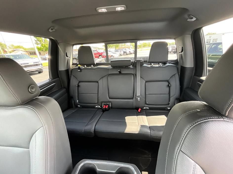 Used 2024 GMC Sierra 2500 SLT w/ SLT Premium Package AWD/4WD image 28