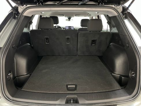 Used 2023 Chevrolet Blazer LT FWD image 39