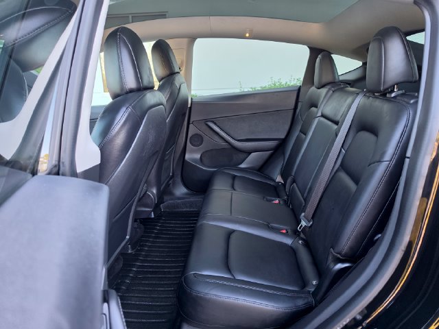 Used 2021 Tesla Model Y Long Range AWD/4WD image 27