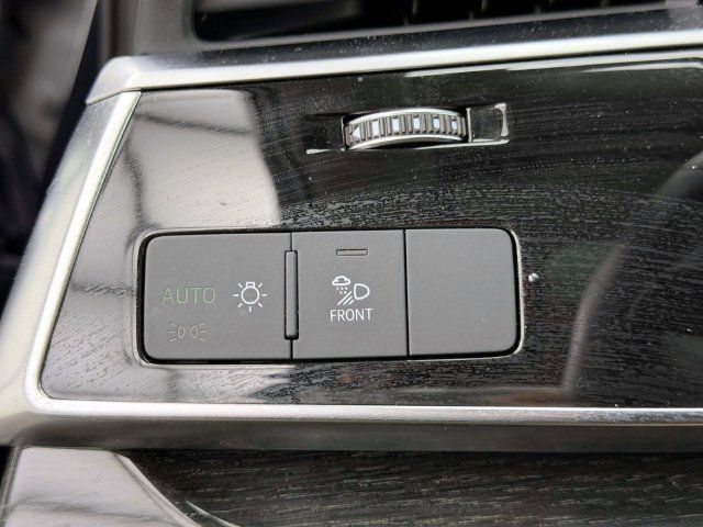 Used 2023 Audi Q7 3.0T Premium Plus w/ Premium Plus Package AWD/4WD image 20