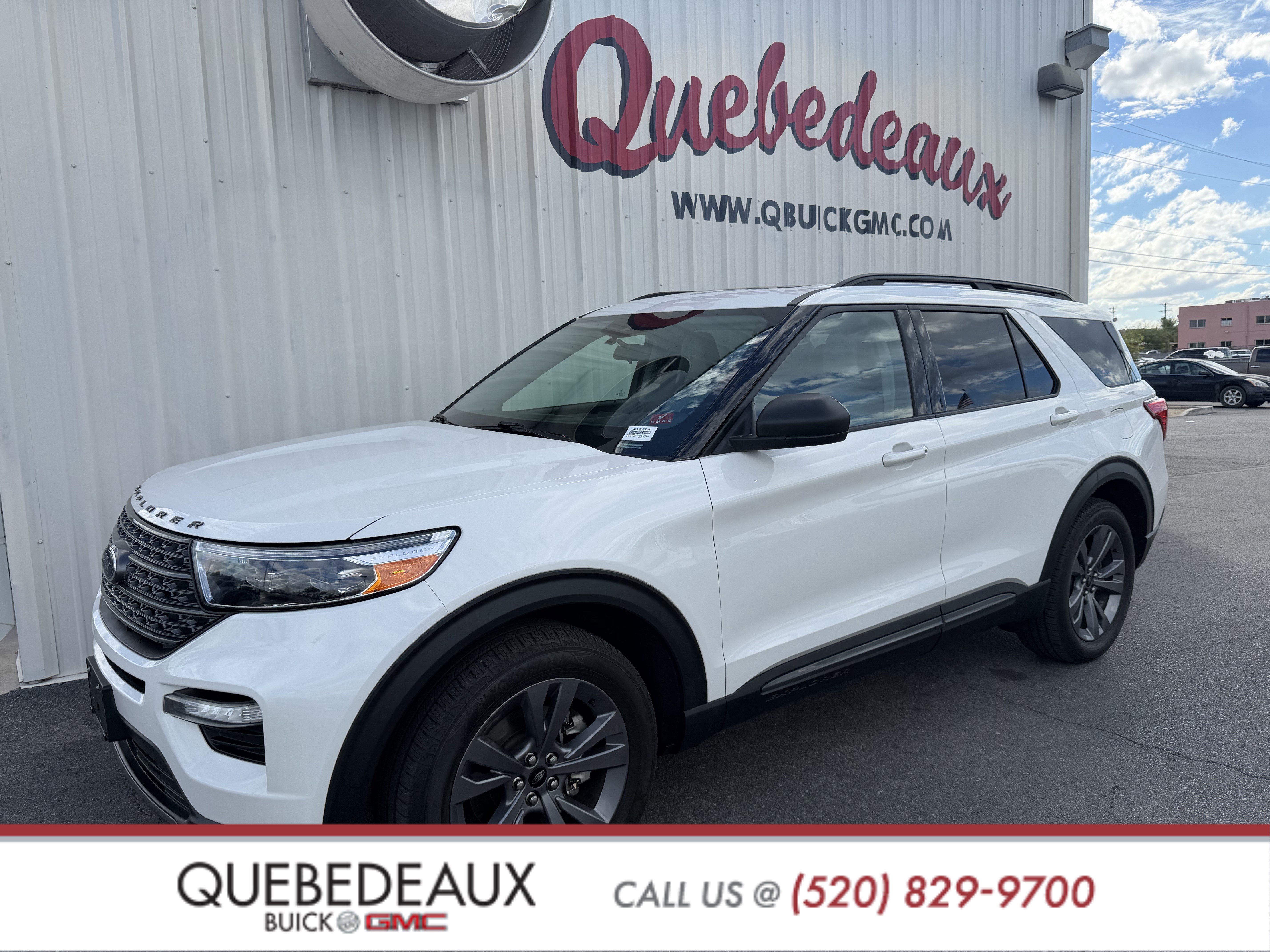 Used 2021 Ford Explorer XLT w/ Equipment Group 202A AWD/4WD image 2