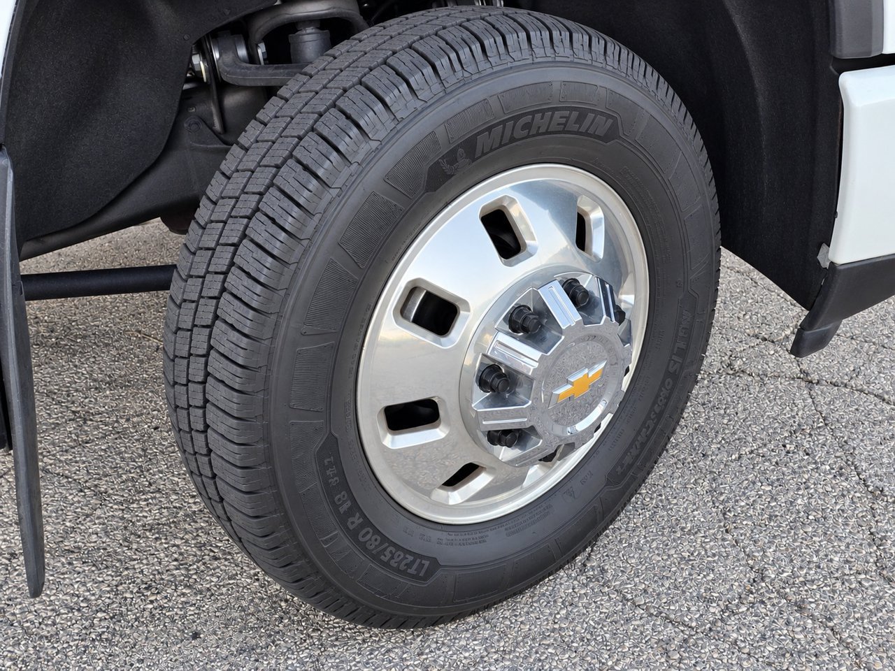 Used 2024 Chevrolet Silverado 3500 High Country w/ High Country Premium Package AWD/4WD image 12