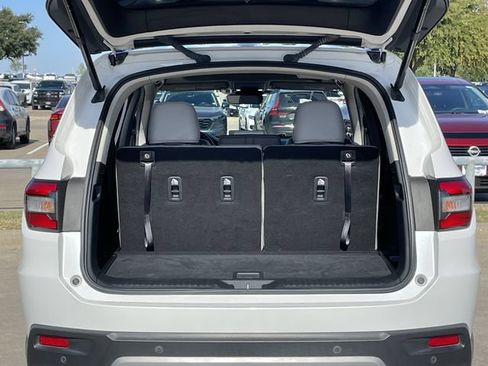 Certified 2025 Honda Pilot Touring image 30