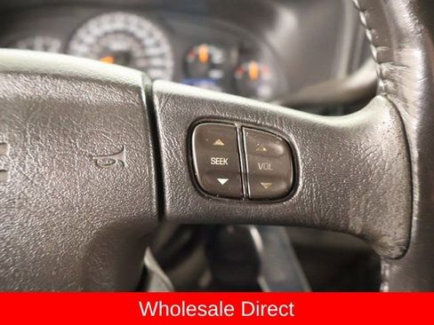 Used 2005 GMC Sierra 1500 SLT w/ Light Duty Power Package image 18