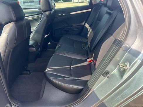 Used 2016 Honda Civic Touring image 31