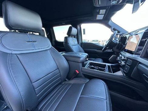 New 2026 Ford F450 Platinum w/ FX4 Off-Road Package image 24