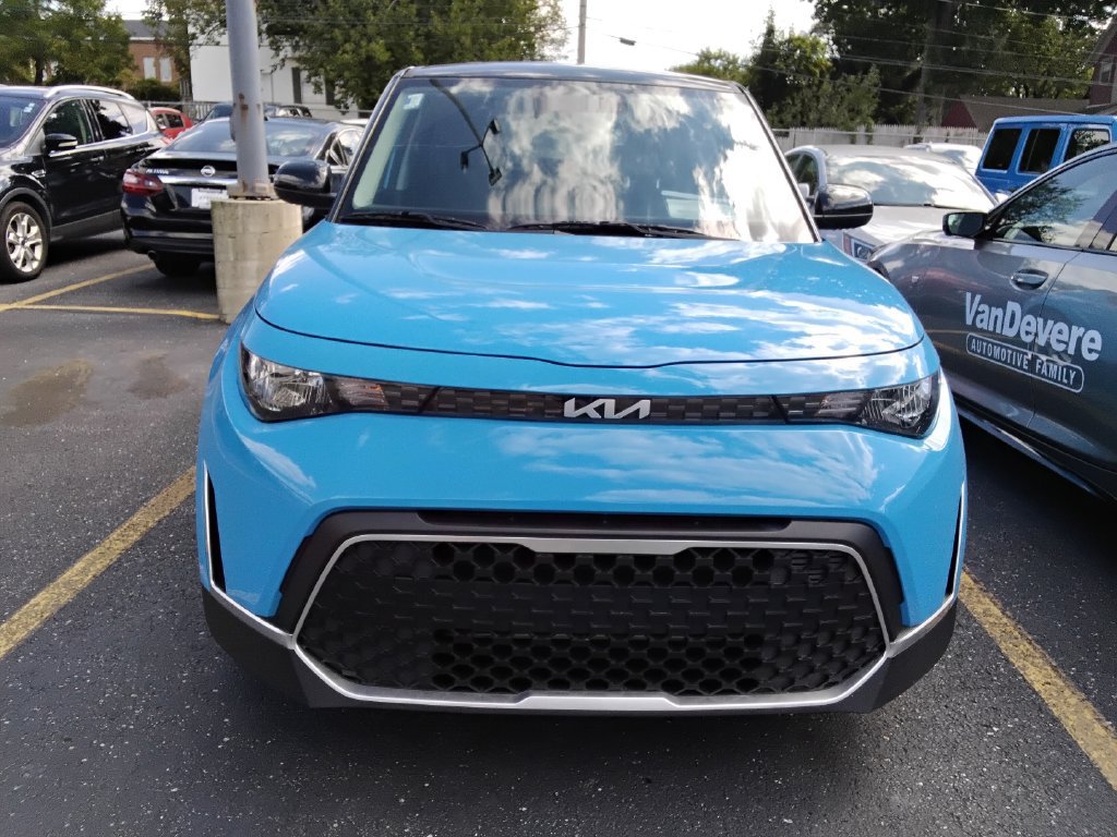 Used 2024 Kia Soul S FWD image 7