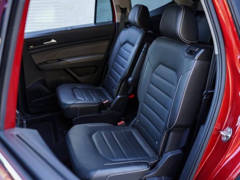 Used 2022 Volkswagen Atlas SEL Premium image 23