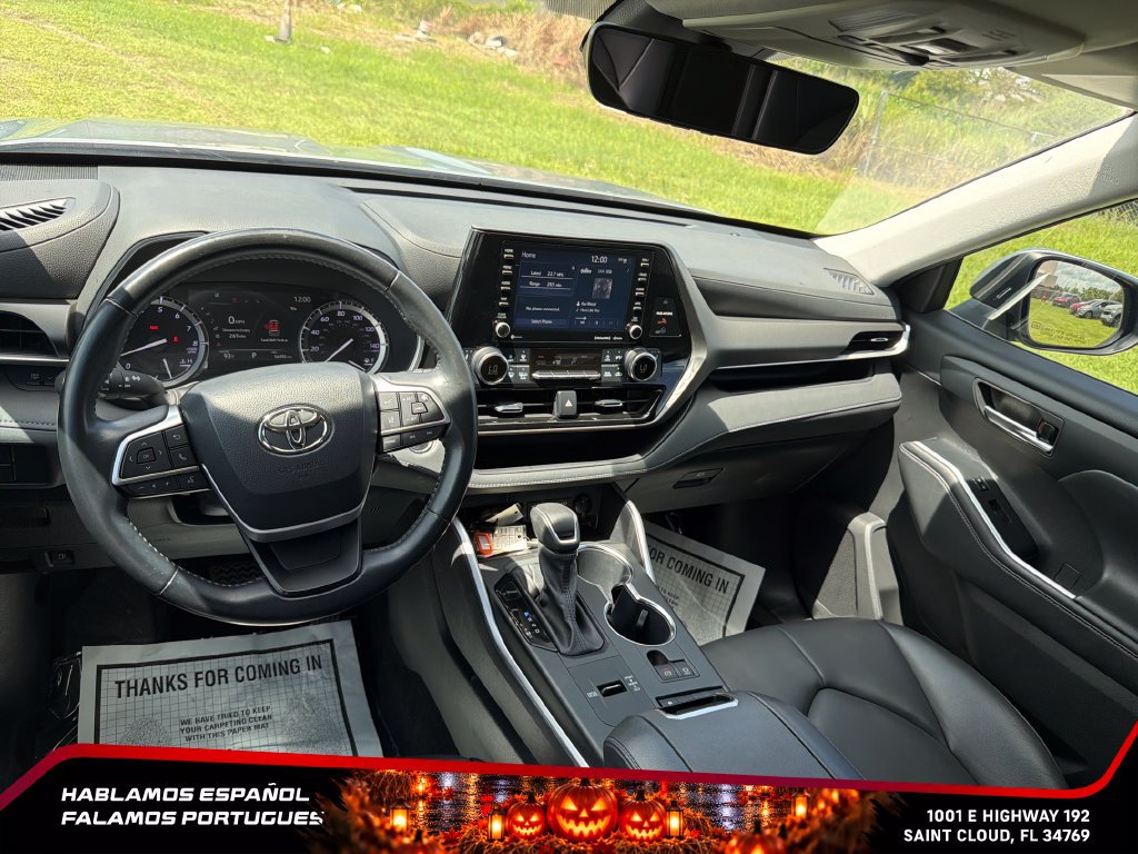 Used 2022 Toyota Highlander XLE FWD image 31